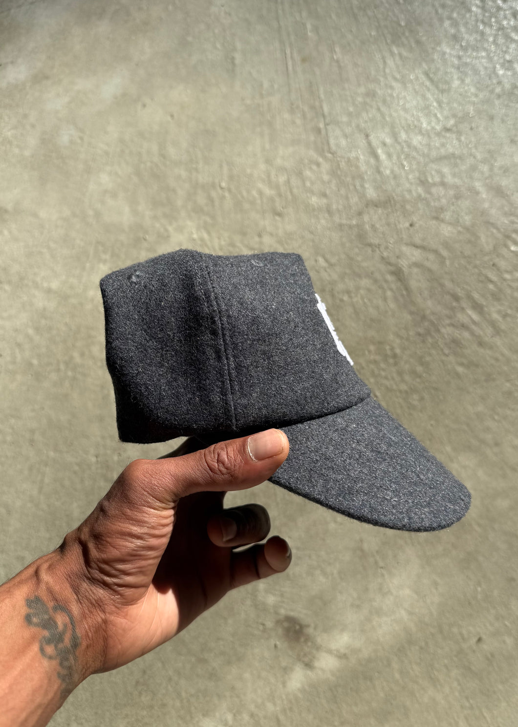 Vintage baseball cap (charcoal grey)